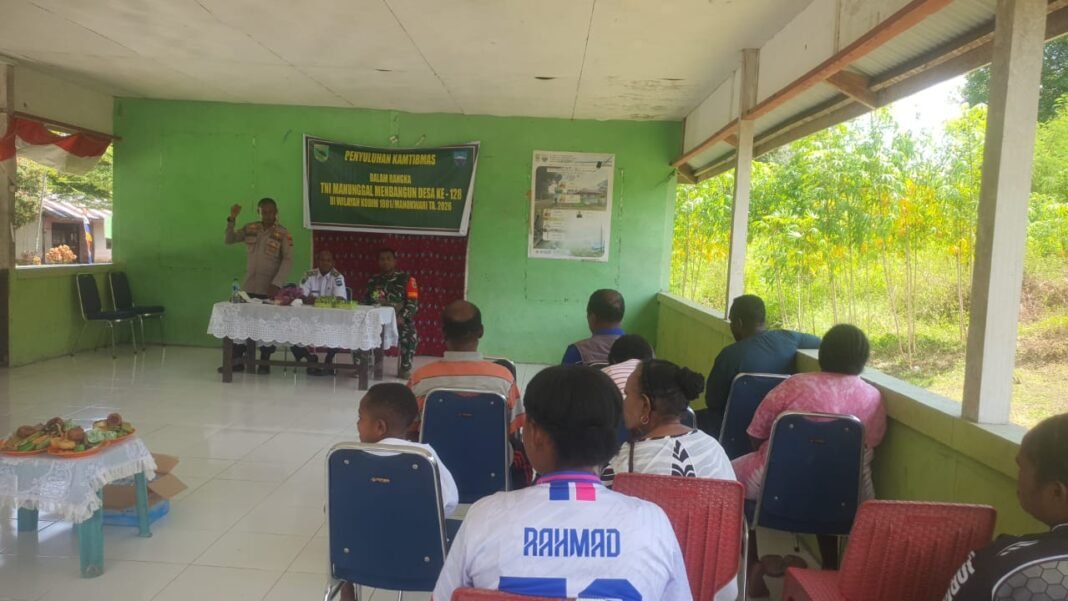 Kegiatan Penyuluhan Kamtibmas Dalam TMMD Ke-128 di Kampung Tanah Rubuh