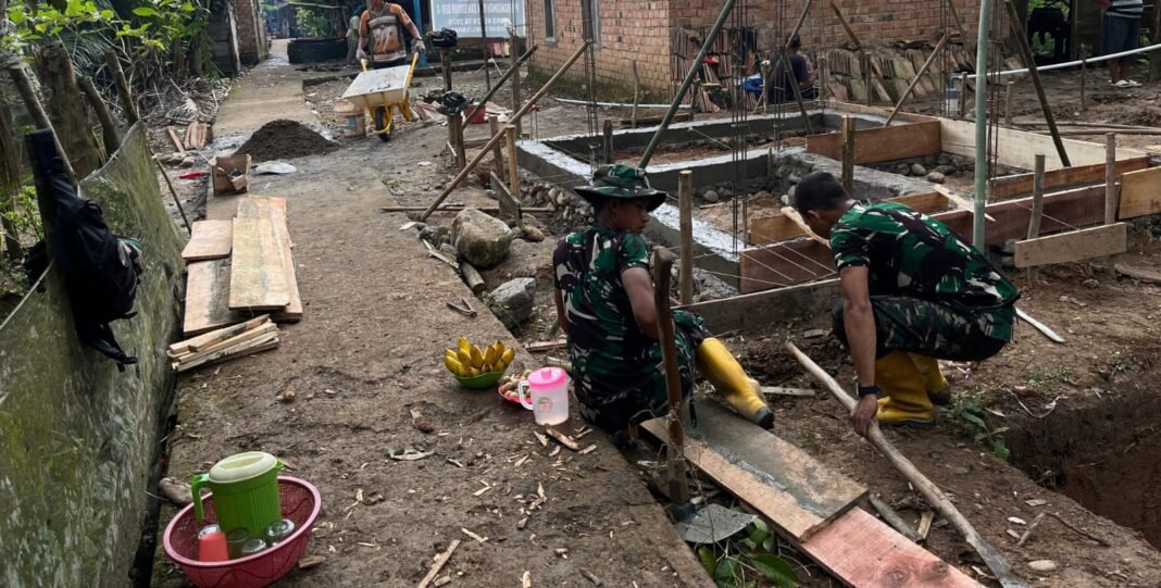 Dinding MCK Dalam Proses Penyusunan, Satgas TMMD 128 Kodim 0405/Lahat Bergerak Cepat