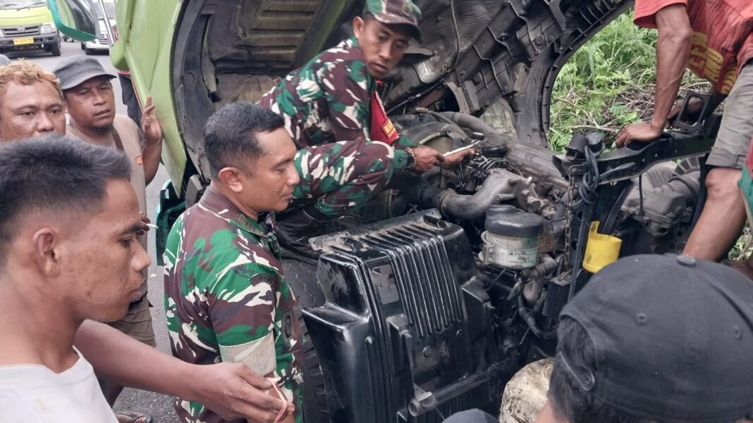 Bantuan Sertu Suparto Terhadap Truk Mogok di Dusun Apet