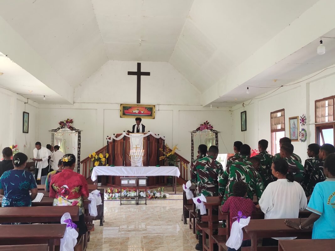 Kegiatan Spiritual Satgas TMMD Ke-128 di Manokwari