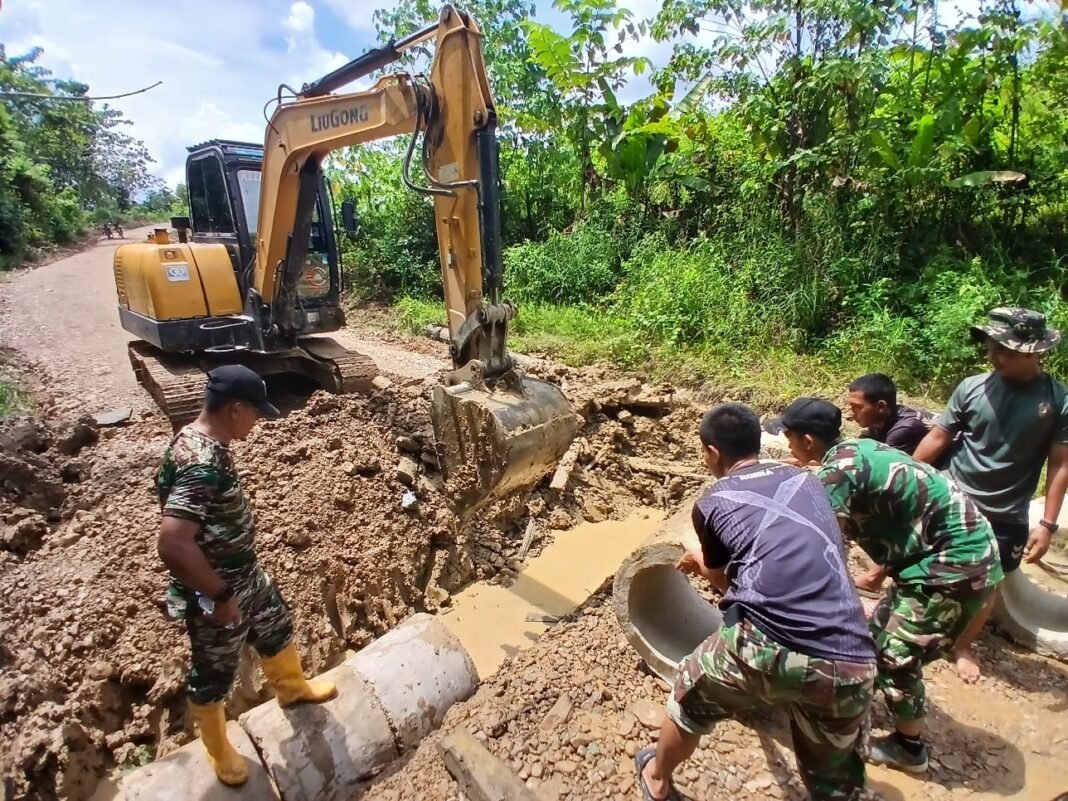 Pembangunan Gorong-Gorong di Desa Amolame oleh Satgas TMMD Ke-128