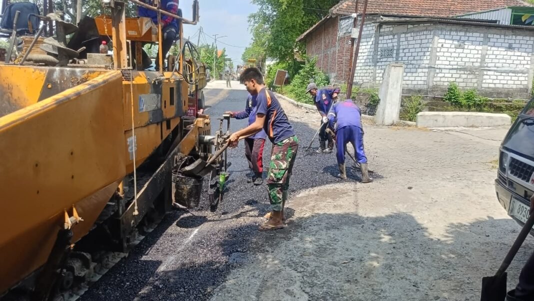 Optimisme Masyarakat Desa Slempit atas Pembangunan Jalan