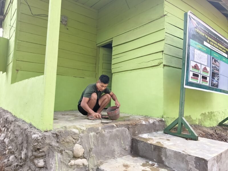 Rehabilitasi RTLH Berjalan Lancar dengan Bantuan TMMD