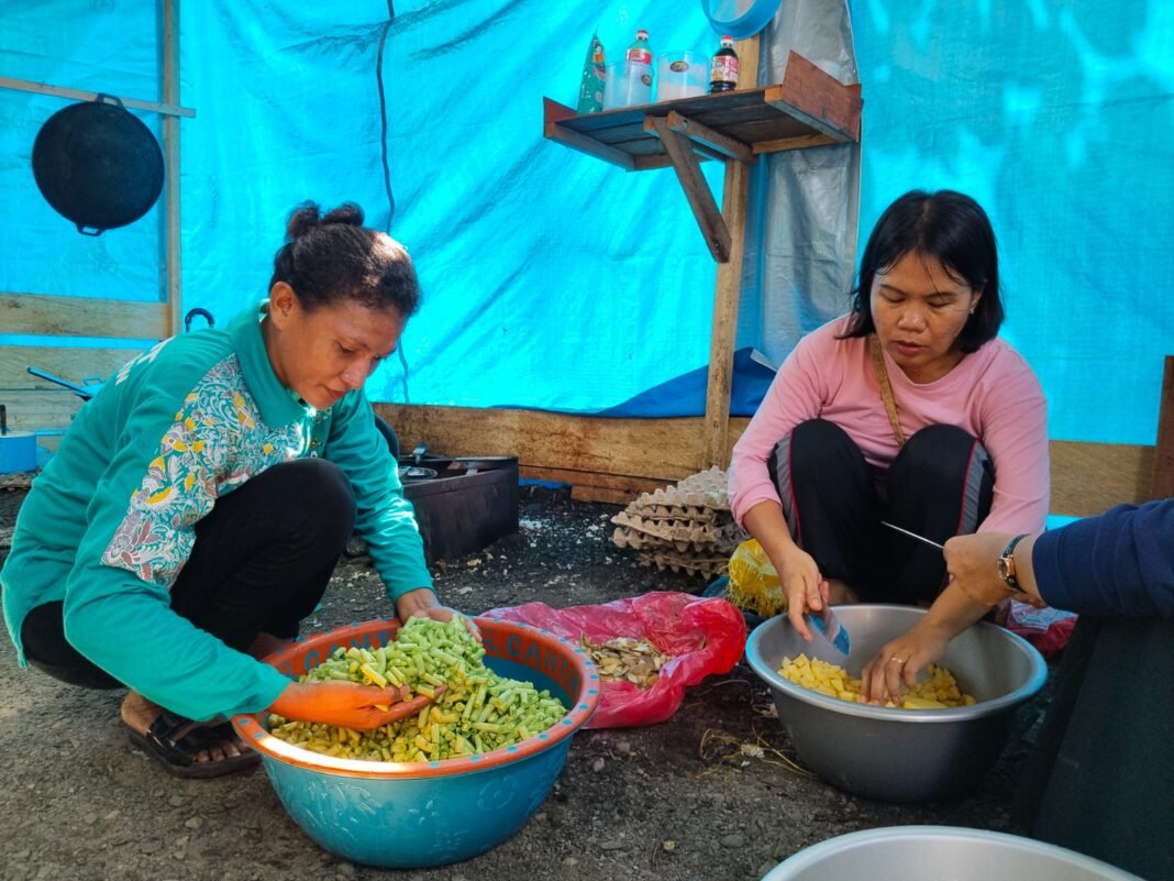 Peran Persit dalam Dapur Umum TMMD Ke-128