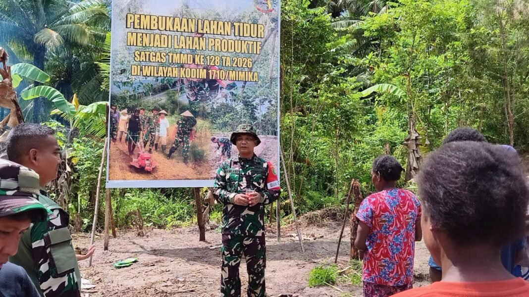 Kegiatan Pertanian Satgas TMMD Ke-128 Kodim 1710/Mimika di Kampung Keakwa