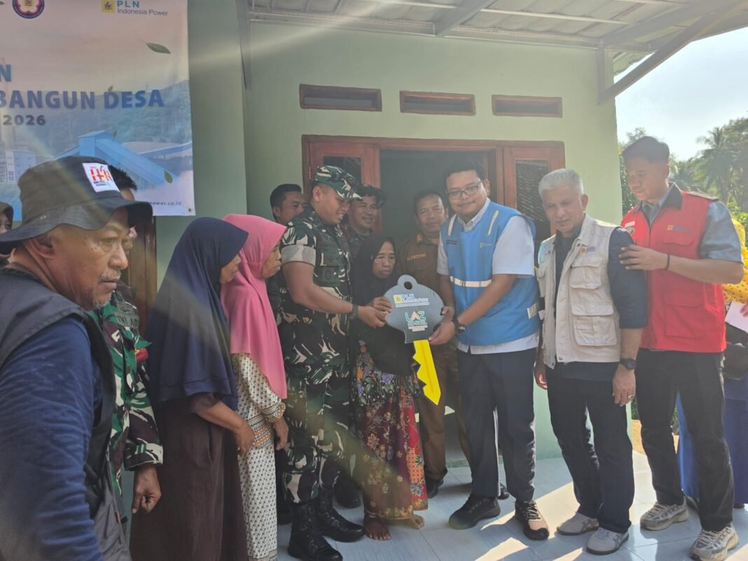 Tangis Haru Ibu Asiah dan Ibu Sariah Terima Rumah Baru Hasil Bedah Rumah TMMD Kodim Cilegon