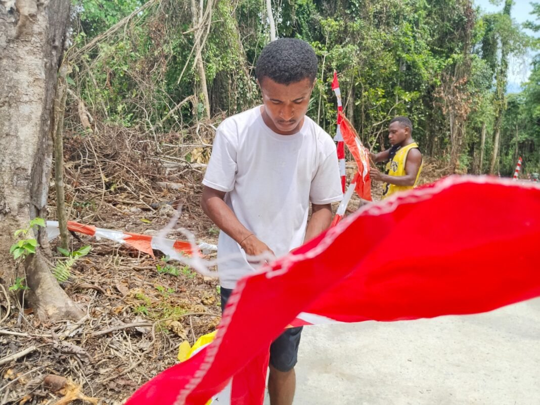 Kebersamaan Warga dalam Acara Penutupan TMMD Ke-128