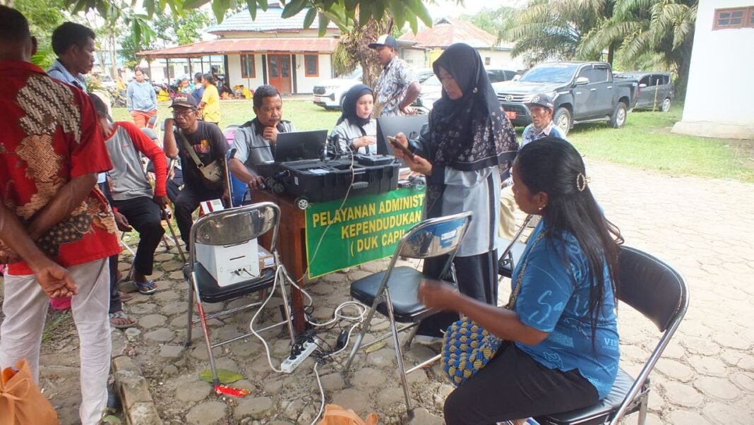 Warga Antusias Ikuti Bazar Murah dan Pelayanan Kesehatan Gratis Pada Penutupan TMMD Ke-128 di Pangkalan Banteng