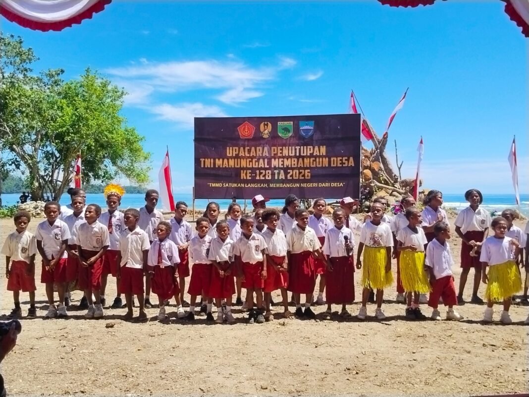 Penutupan TMMD: Suasana Haru dan Kebersamaan di Papua