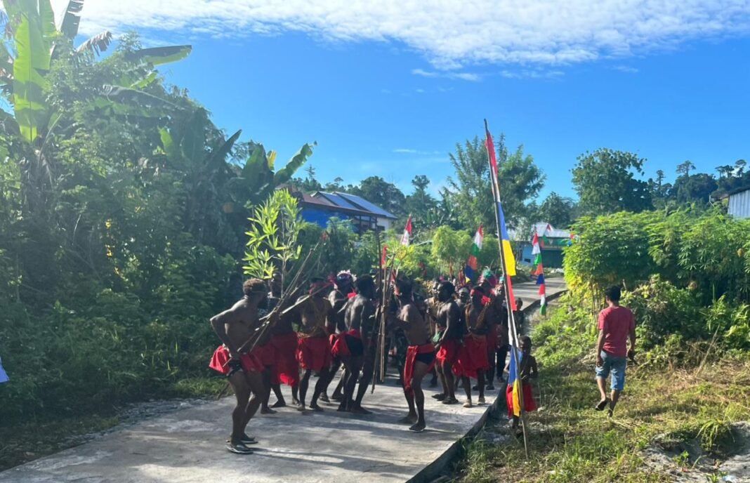 Kegiatan Penutupan TMMD Ke-128 Dihiasi Kerja Sama Warga