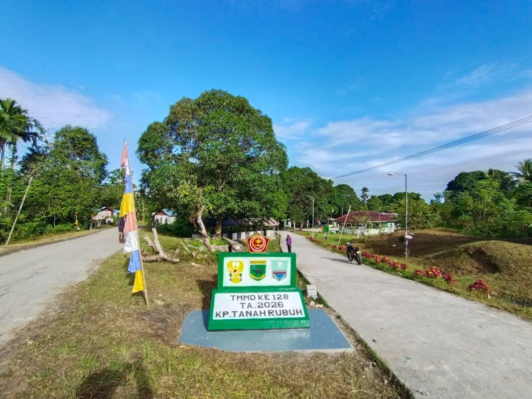 Tugu TMMD 128 di Manokwari: Simbol Kesatuan TNI dan Masyarakat