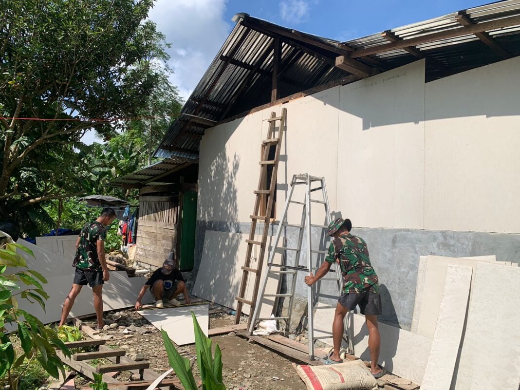 Program RTLH TMMD ke-128: Dinding Rumah Dikerjakan dengan Serius