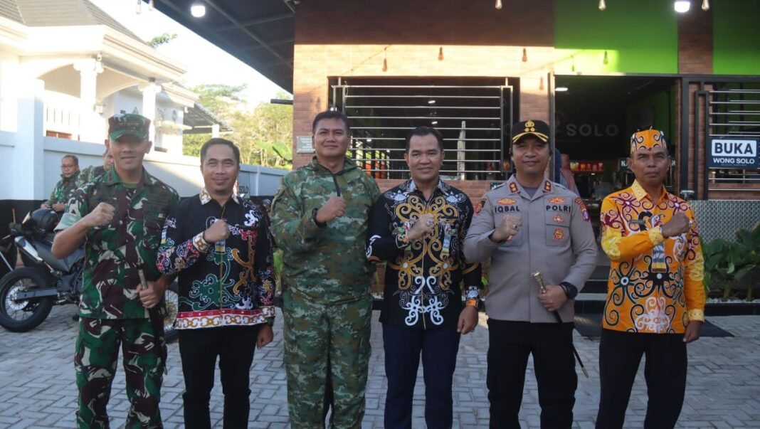 Dandim 1011/Klk Menyambut Letjen TNI Kunto Arief Wibowo di Pulang Pisau