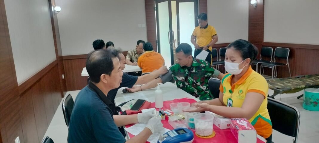 Dandim Klungkung Gelar Donor Darah di RSU Permata Hati Sebagai Bentuk Perhatian TNI