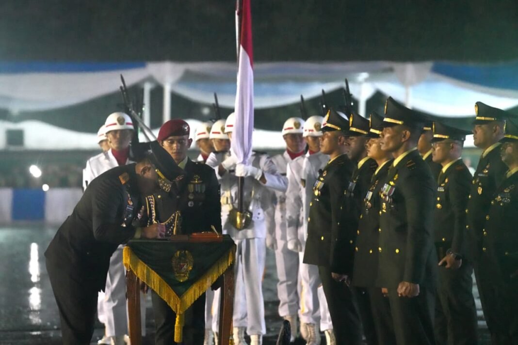 1.202 Perwira Remaja TNI AD Dilantik di Bandung