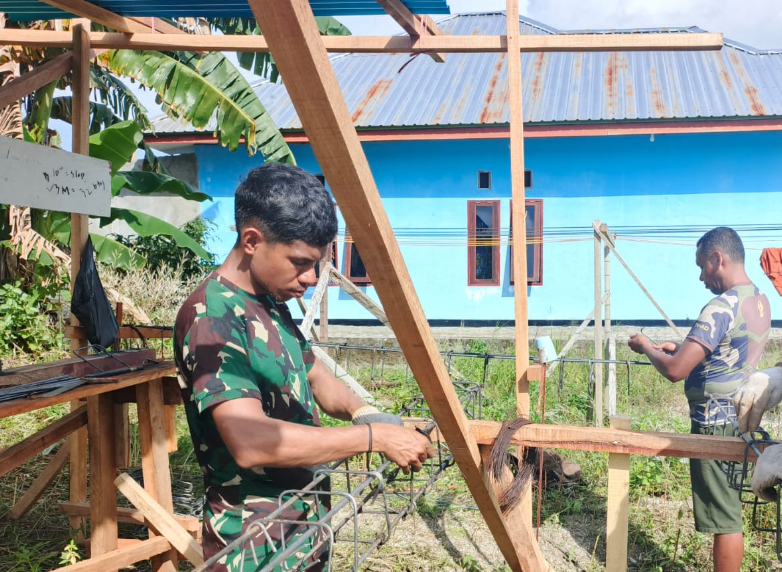 Presisi Proyek Satgas TMMD dalam Pembuatan Kolom Pagar Gereja