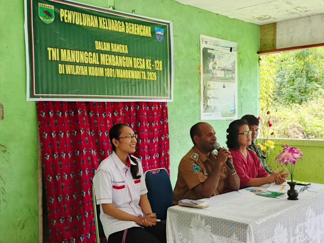 Manfaat Penyuluhan KB Program TMMD Ke-128 untuk Keluarga di Manokwari Utara