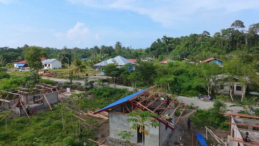 Rasa Syukur Yulianus Kanop di Proyek RTLH TMMD Ke-128