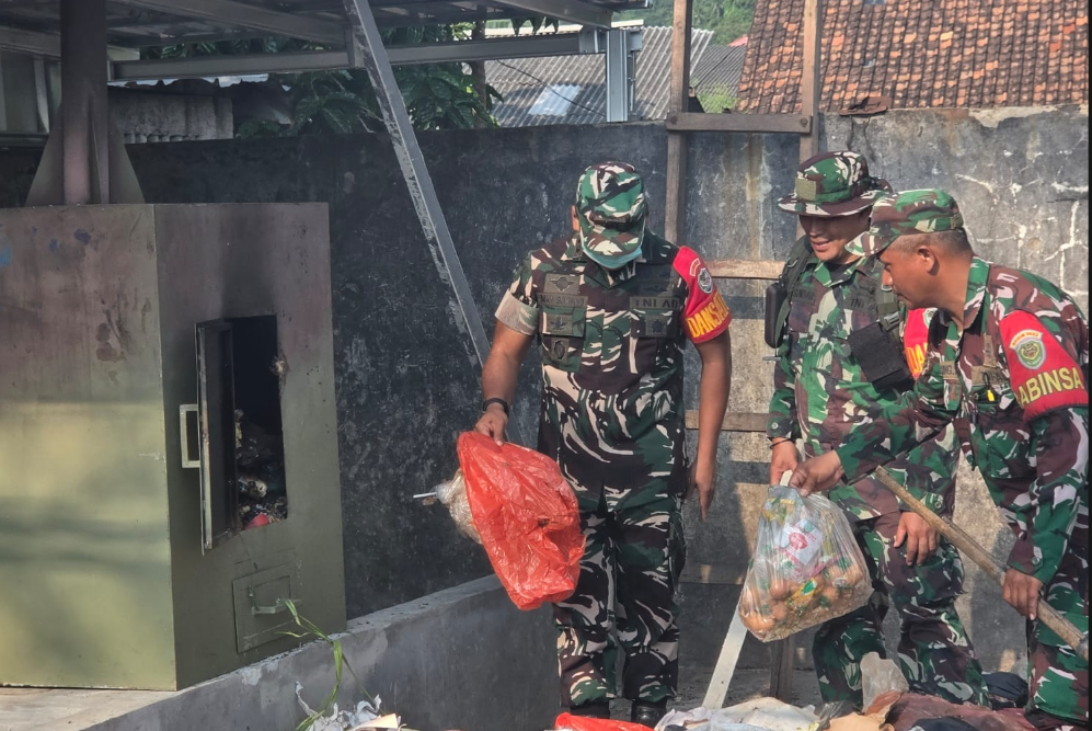 Penerapan Pengelolaan Sampah yang Cerdas di Cilegon lewat TMMD 128