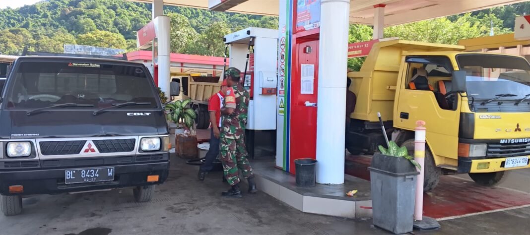 Pemantauan SPBU oleh Babinsa Perkuat Stabilitas Energi dan Aktivitas Ekonomi Masyarakat