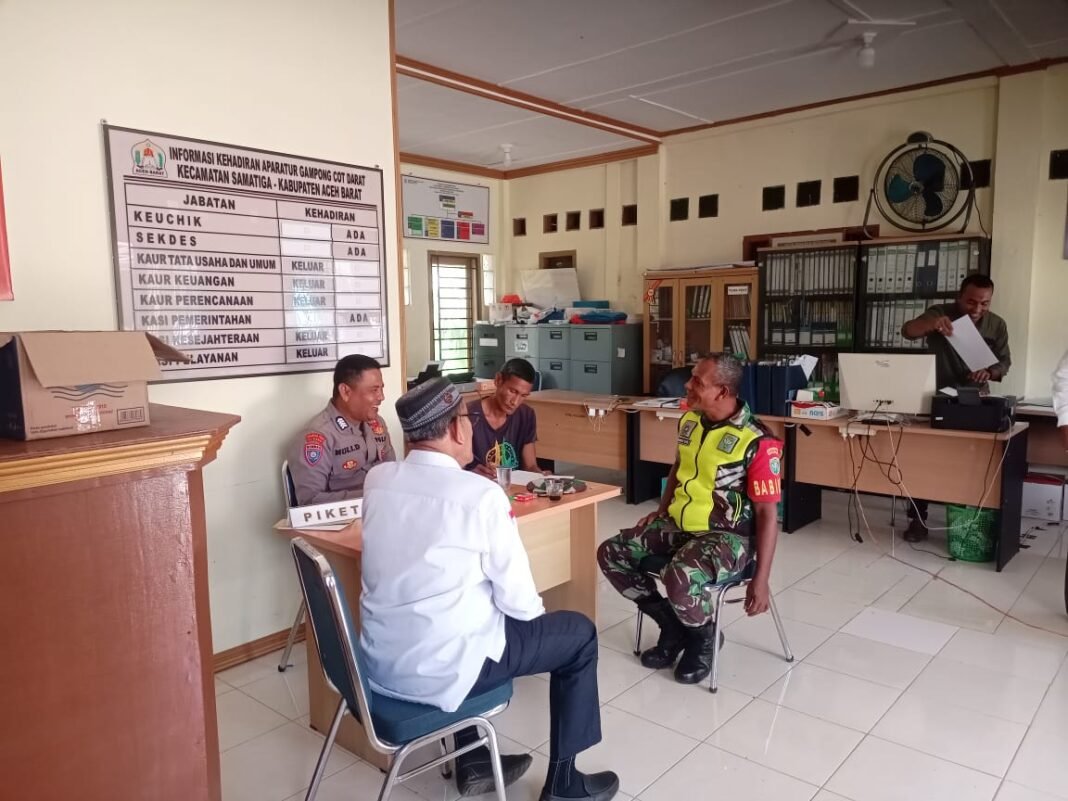Babinsa dan Bhabinkamtibmas Hadir di Tengah Masyarakat, Wujudkan Desa Aman dan Kondusif