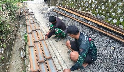 Semangat Prajurit Kodim Klungkung Mudahkan Akses Warga, Jembatan Garuda Desa Manduang Dikebut