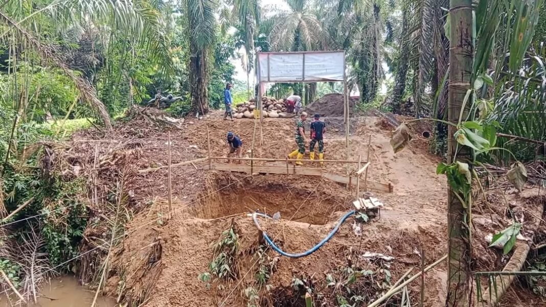 Pembangunan Jembatan Perintis Garuda oleh Kodim 0428/Mukomuko: Solusi untuk Mobilitas Masyarakat