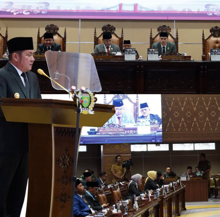 Pamen Ahli Bidang Ekonomi Pangdam II/Swj Kolonel Caj Kiagus Muhamad Mukhtar A., S.I.P Hadiri Rapat Paripurna XXXVII DPRD Sumsel Bahas Pertanggungjawaban APBD TA 2025