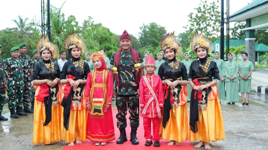 Pangdam XIV/Hasanuddin: Babinsa sebagai Pendukung Utama Program Nasional di Bombana