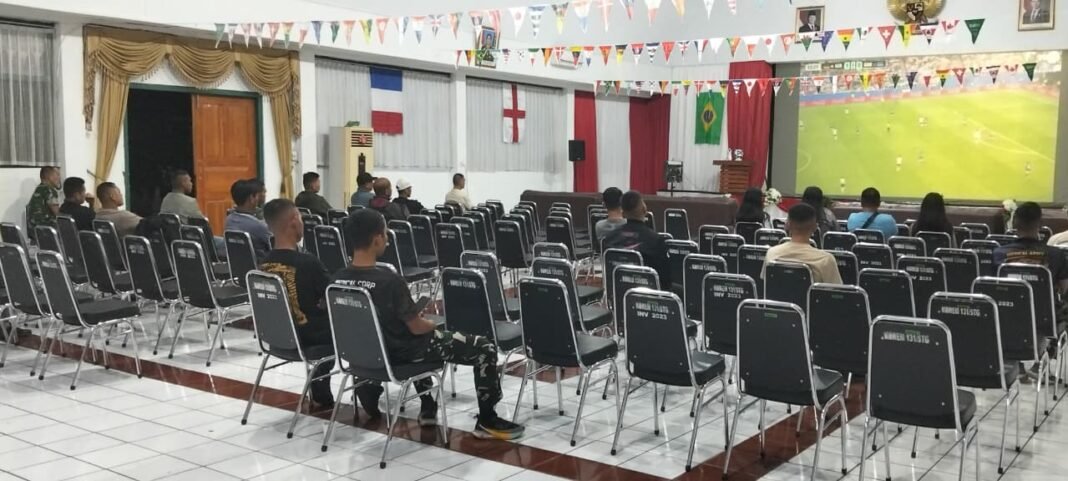 Acara Nobar Piala Dunia 2026 oleh Danramil dan Personel Korem 131/Santiago