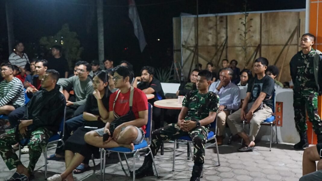 Nobar Piala Dunia oleh Kodim 1016/Plk untuk Meningkatkan Silaturahmi