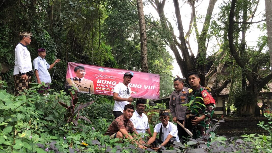 Penanaman Pohon dalam Rangka Bulan Bung Karno di Klungkung