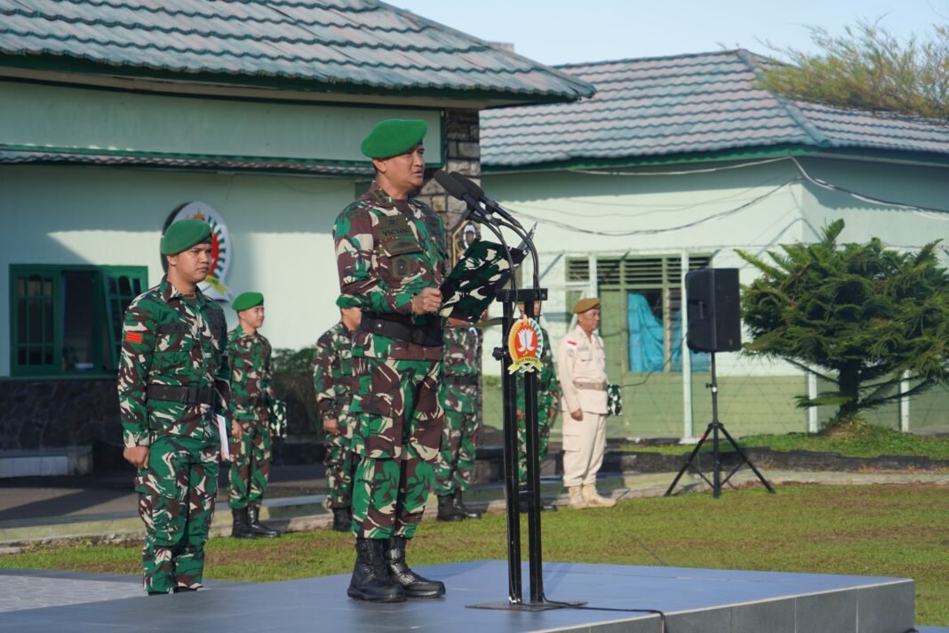 Upacara Bendera Bulanan 17-an: Kasrem 102/Panju Panjung Desak Pentingnya Profesionalisme dalam Tugas