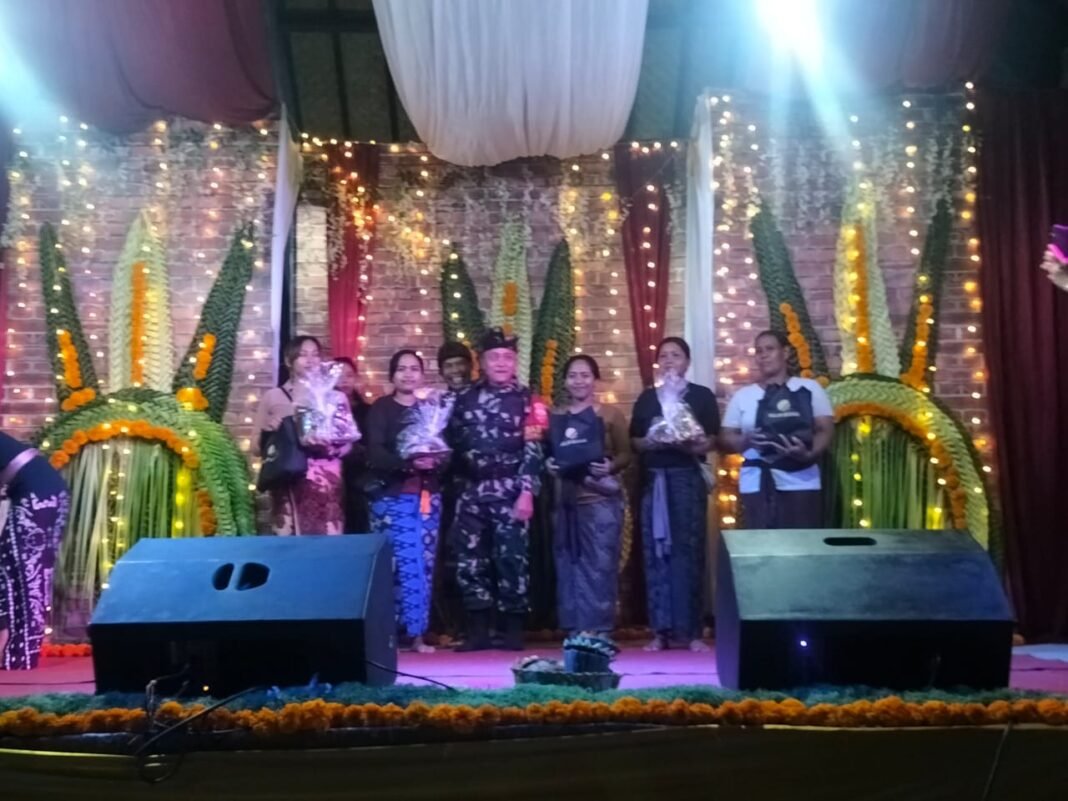 Perayaan Galungan di Desa Bakas Dimeriahkan dengan Acara Hiburan