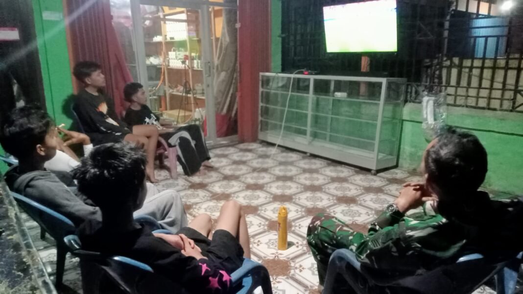 Nobar Piala Dunia di Koramil 425-04/SAM: Mempererat Tali Persaudaraan