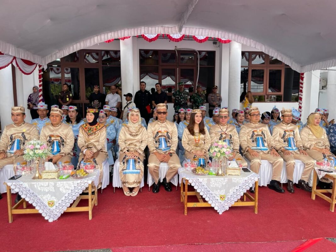 Gubernur Agustiar Serukan Kemandirian Daerah dalam HUT ke-24 Pemkab Gunung Mas