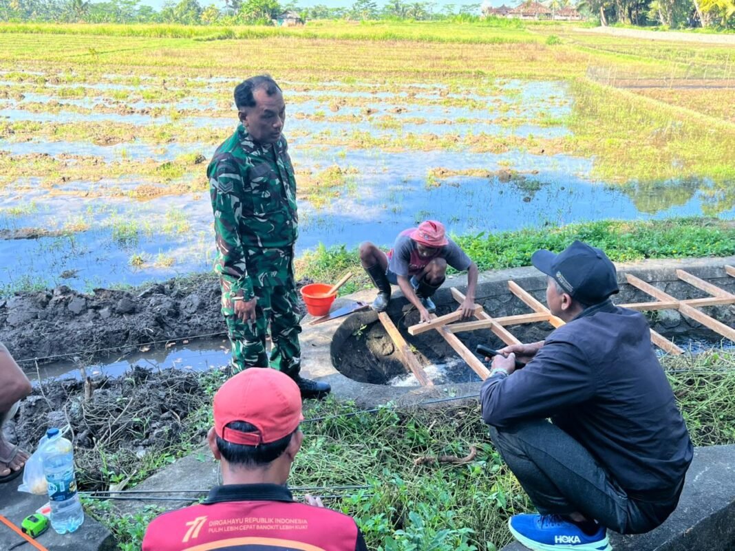 Inisiatif Pembuatan Senderan Jalan Usaha Tani Melalui PKTD di Bungbungan