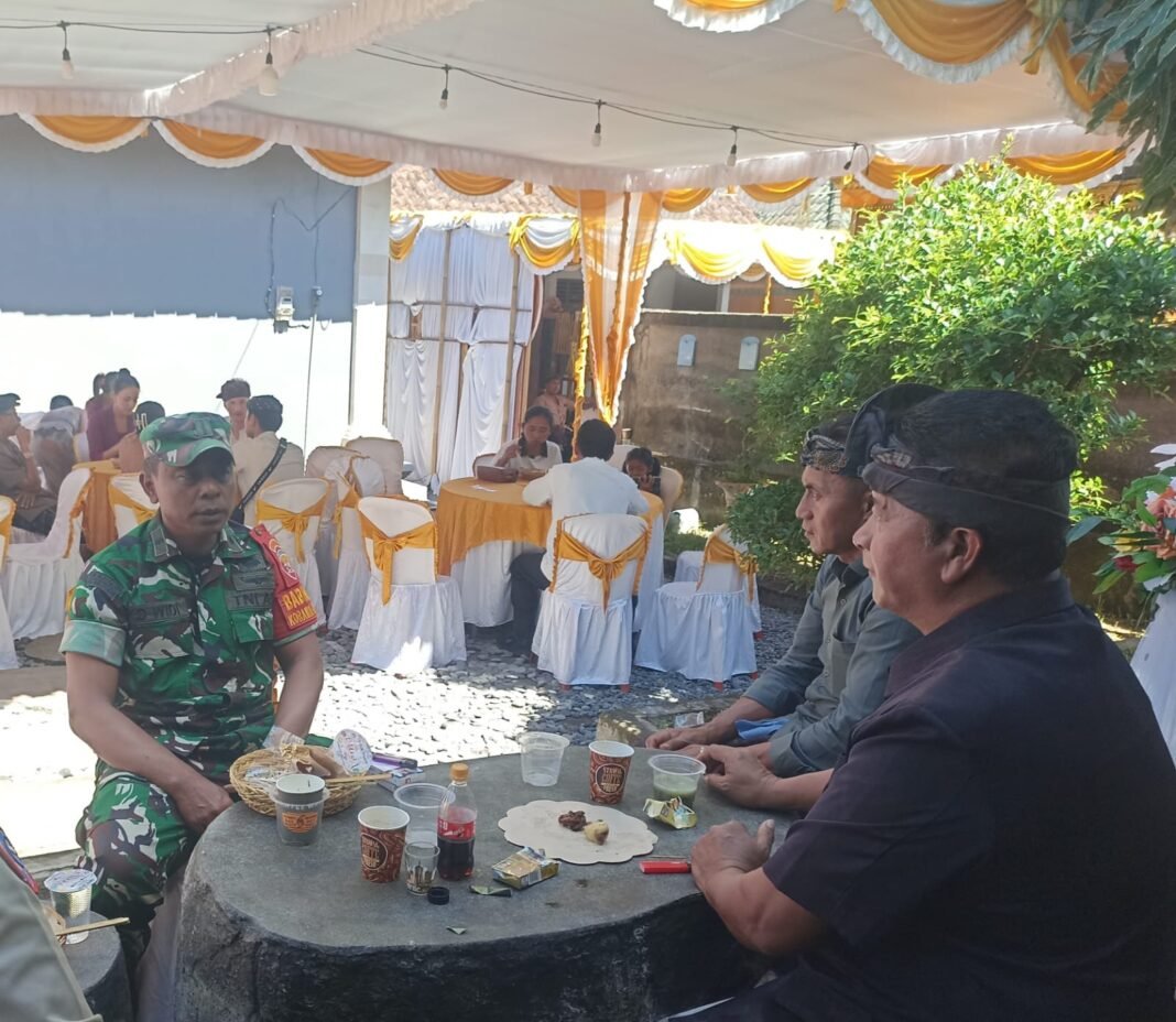 Pernikahan Warga Jadi Momen Babinsa Raharja Menjalin Kedekatan Sosial
