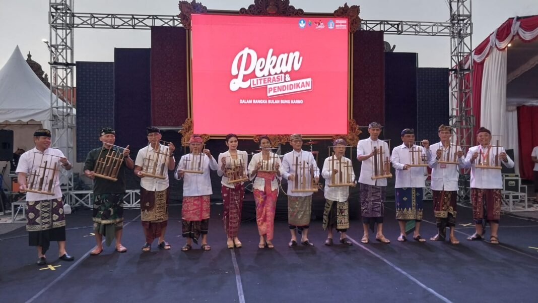 Perkuat Sinergi Wujudkan Pendidikan Bermutu Menuju Klungkung Mahottama, kapten Ketut Joni Hadiri Pembukaan Pekan Literasi dan Pendidikan Tahun 2026