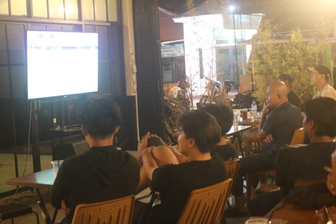 Antusias Warga Warnai Nobar Piala Dunia yang Digelar Kodim 1203/Ketapang