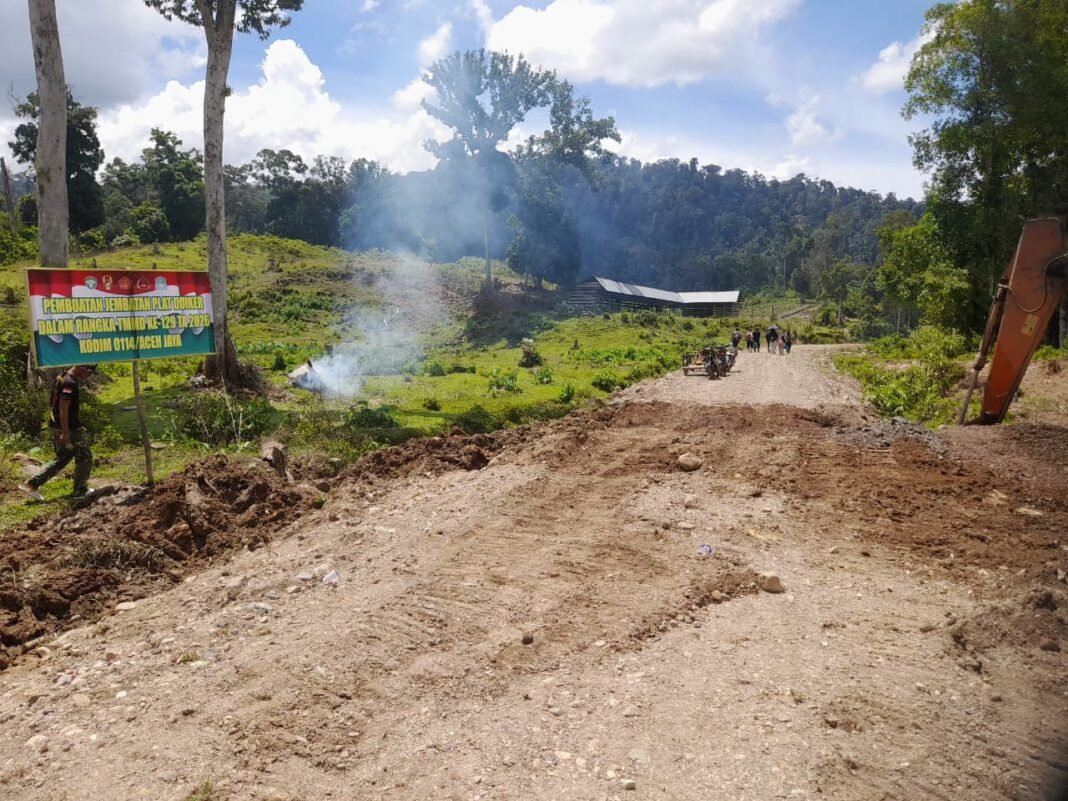 Satgas TMMD Kodim 0114/Aceh Jaya Percepat Pemasangan Plat Duiker Demi Kelancaran Akses Warga