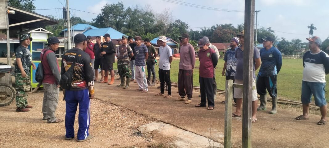 TNI dan Warga Bersinergi Wujudkan Kampung Merah Putih di Long Mesangat