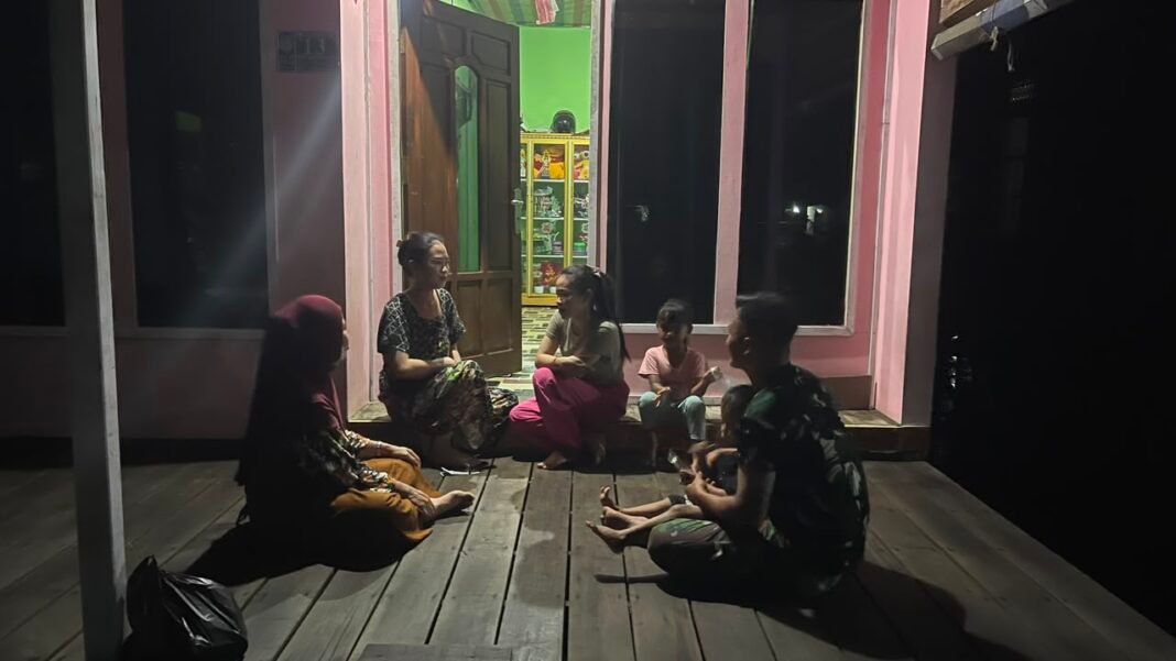 Di Balik Kegiatan Komsos Malam TNI di Desa Bandaraya
