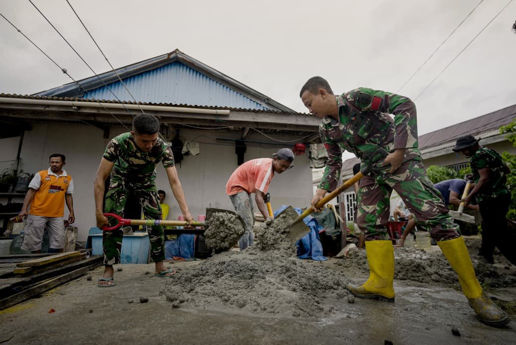 Proyek TMMD Ke-129: Penyelesaian Jalan Desa Polewali Menyusut Waktu
