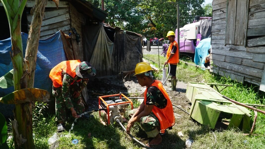 Satgas TMMD Ke-129 Lakukan Pengurasan Sumur Bor untuk Air Jabatan
