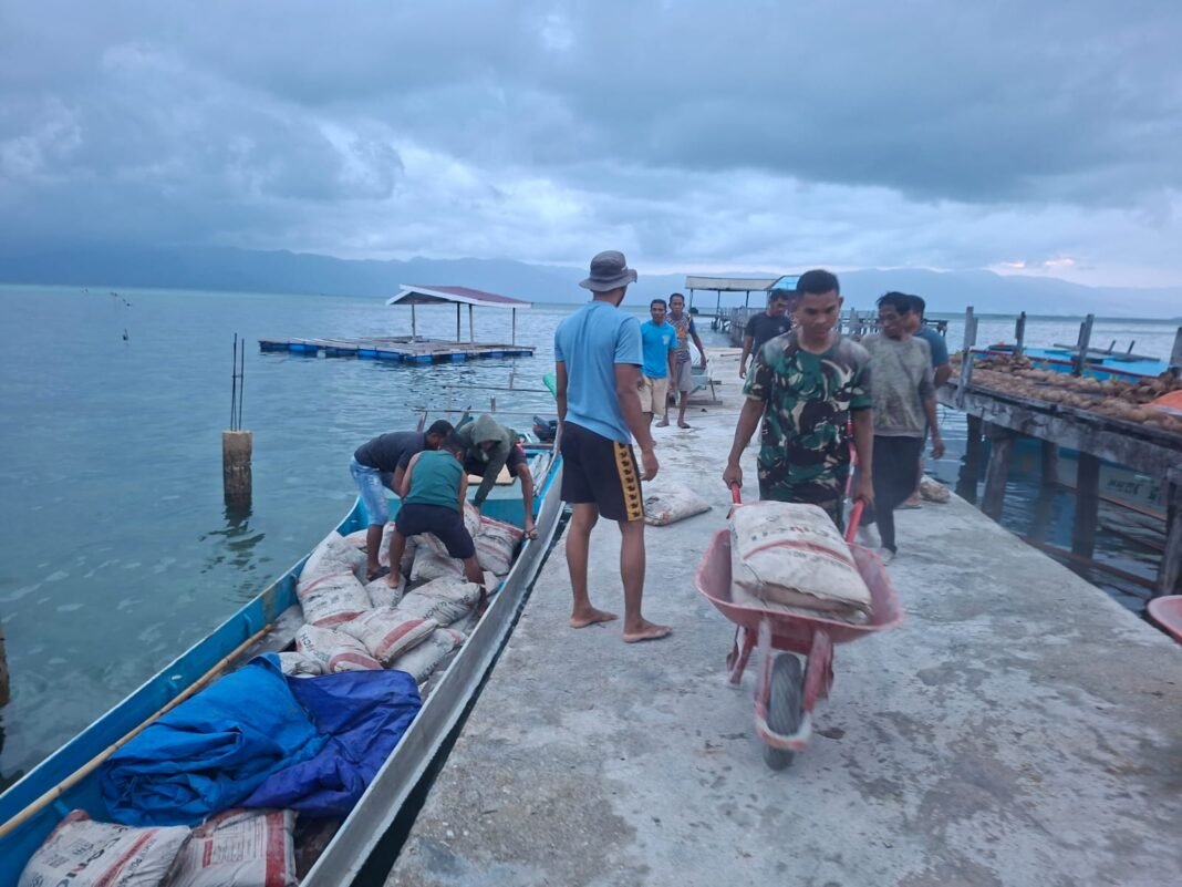 Momen Kemanunggalan TNI dan Rakyat dalam TMMD di Umbele