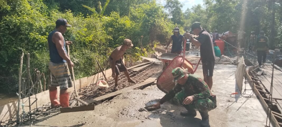 Gotong Royong untuk Pembangunan Jembatan Armco