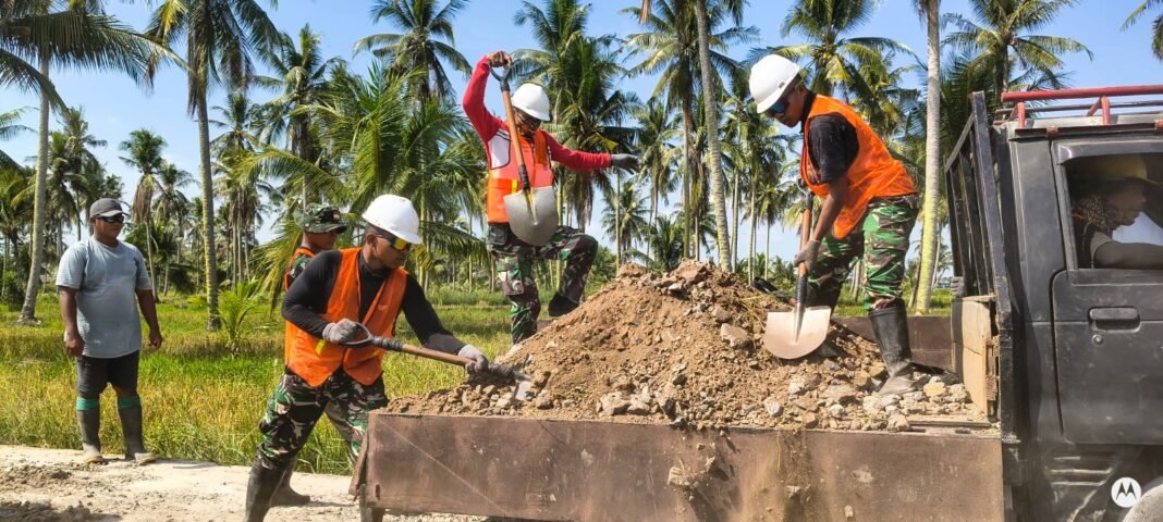TMMD Reguler Ke-129: Meningkatkan Kualitas Jalan di Desa Bandar Raya