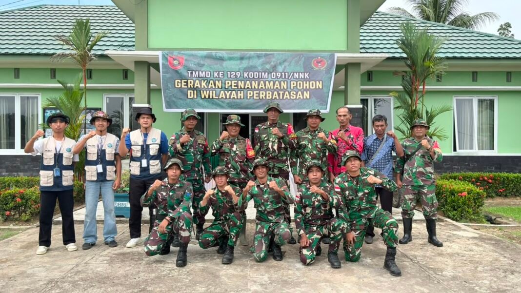 Warga Liang Bunyu Antusias dan Bangga Diajak Tanam Pohon di Puncak Patok Batas Negara