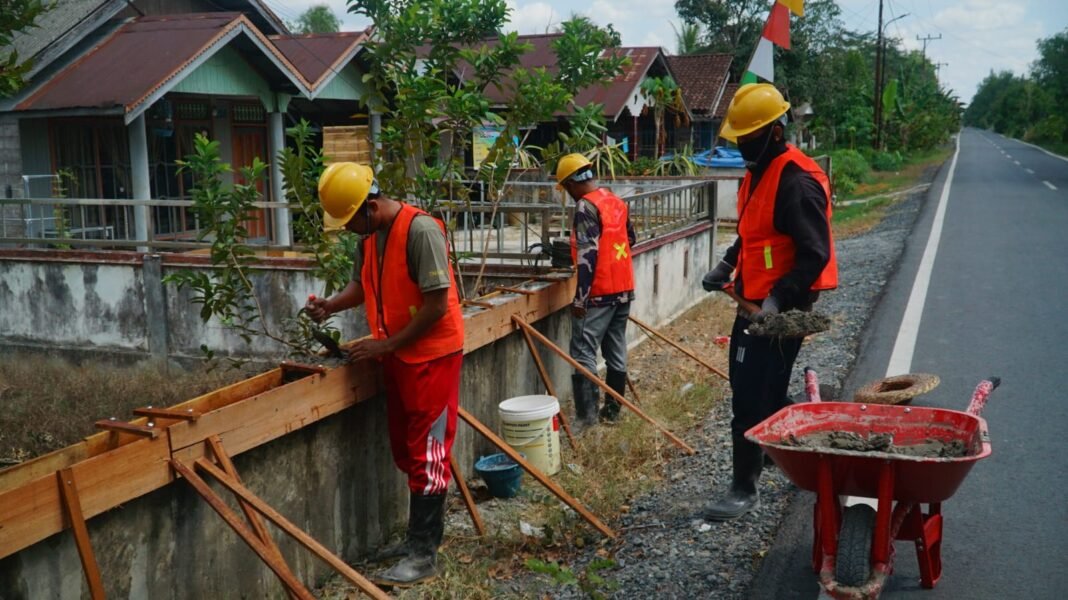 Fasilitas Ibadah Warga Desa Bandaraya Ditingkatkan melalui TMMD Reguler Ke-129